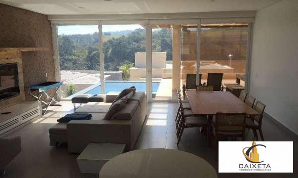 Casa de Condomínio à venda com 3 quartos, 300m² - Foto 2