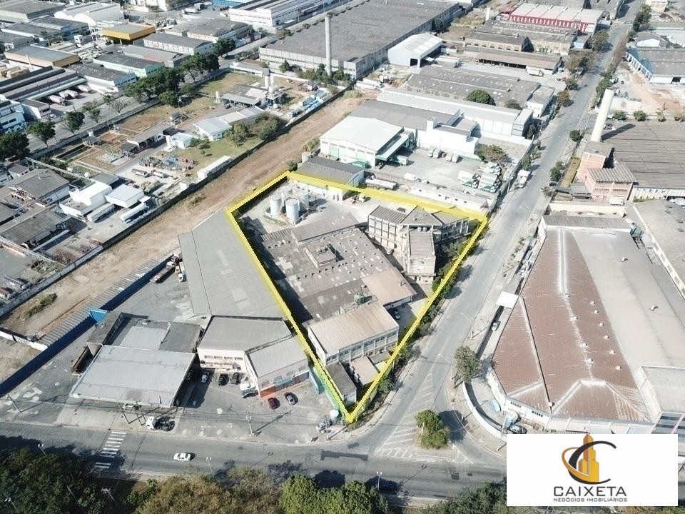 Depósito-Galpão-Armazém à venda e aluguel, 4700m² - Foto 1