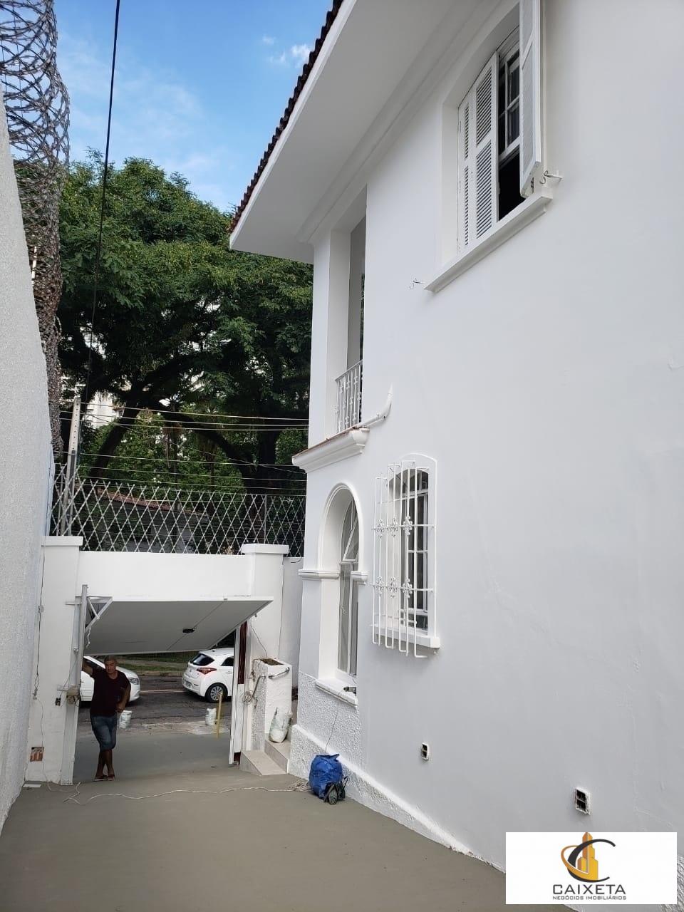 Casa à venda e aluguel com 8 quartos, 450m² - Foto 7