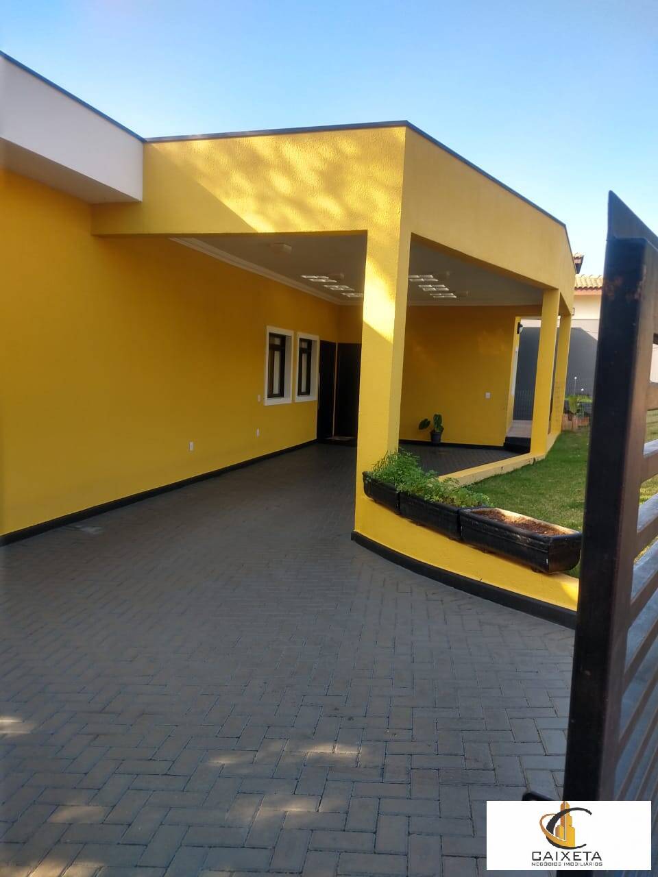 Casa de Condomínio à venda com 6 quartos, 420m² - Foto 1