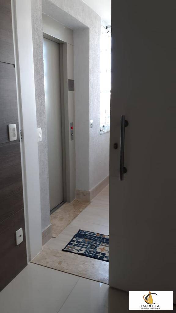 Apartamento à venda com 3 quartos, 155m² - Foto 3