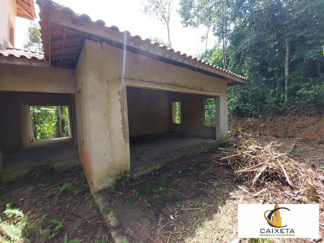 Fazenda à venda com 4 quartos, 300m² - Foto 2