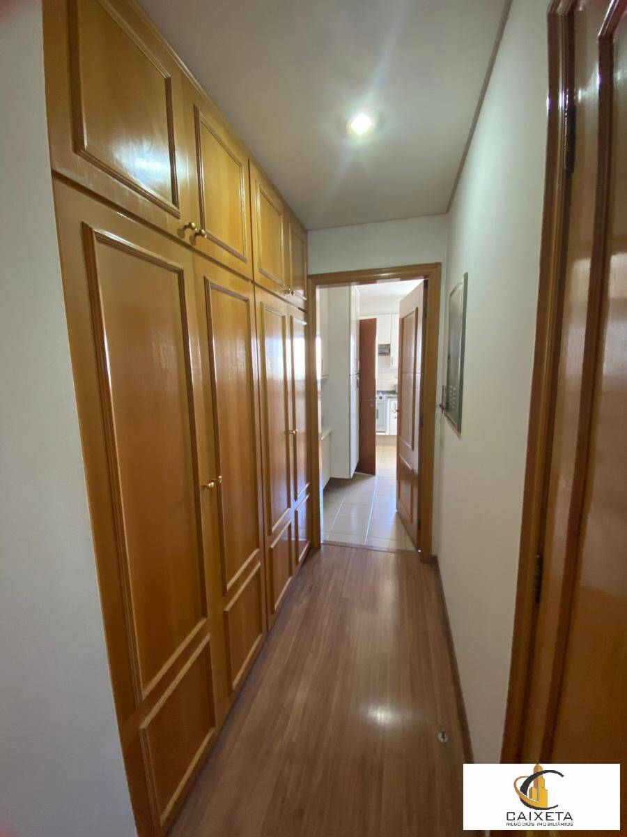 Apartamento à venda com 4 quartos, 183m² - Foto 17