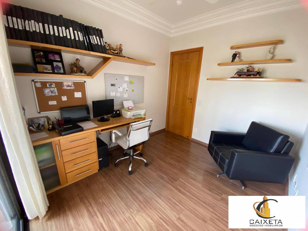 Apartamento à venda com 4 quartos, 183m² - Foto 14