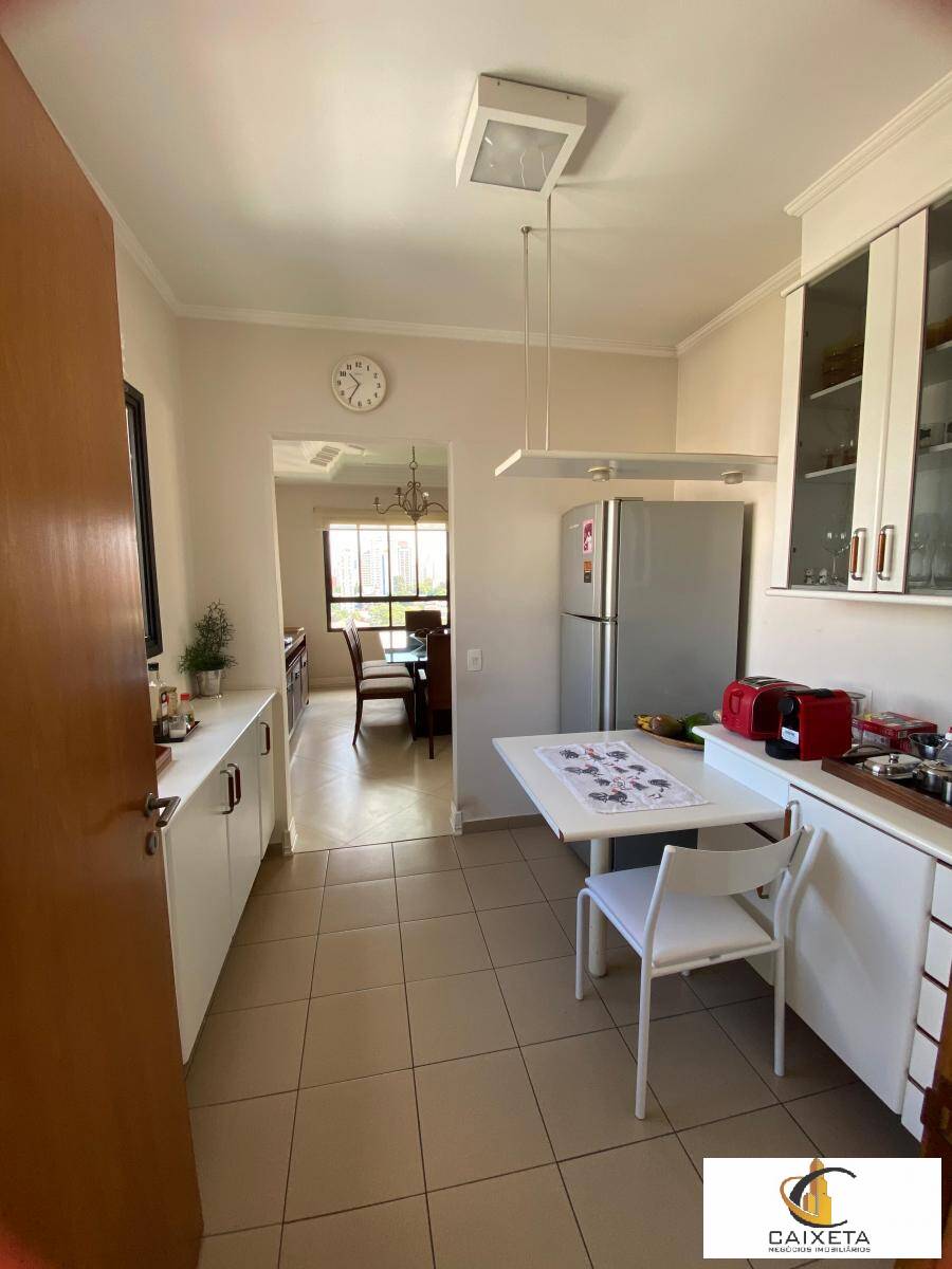 Apartamento à venda com 4 quartos, 183m² - Foto 24