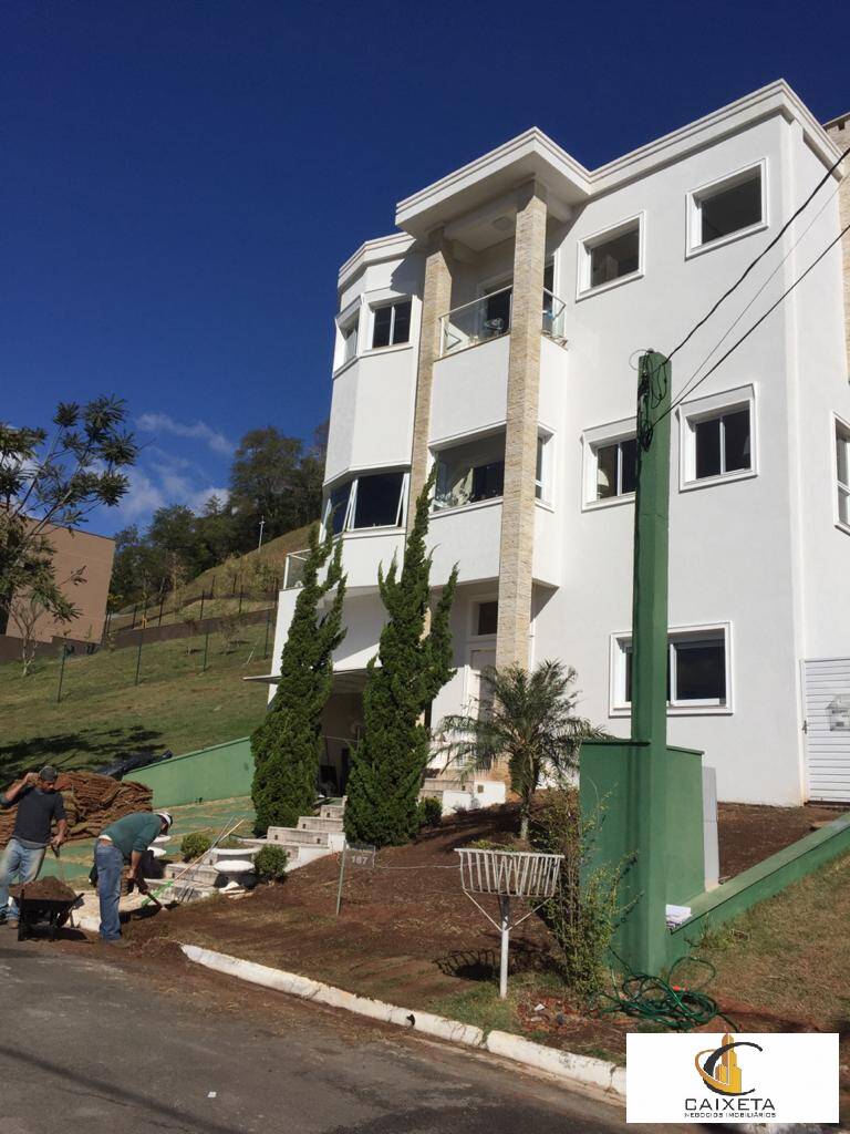 Casa de Condomínio à venda com 5 quartos, 450m² - Foto 1