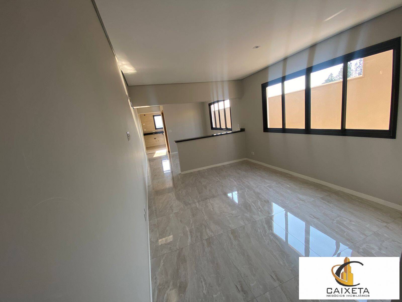 Casa à venda com 3 quartos, 114m² - Foto 2