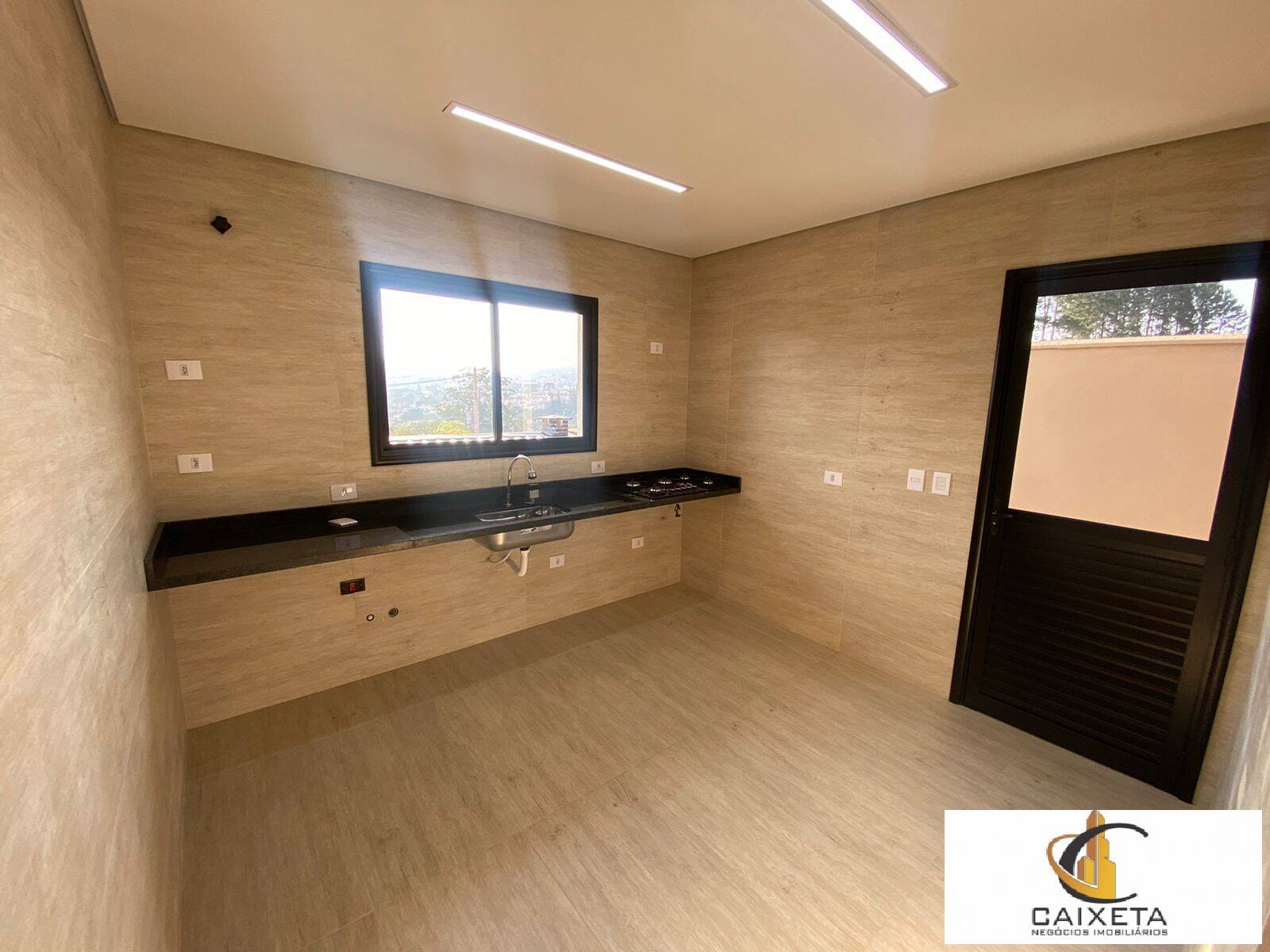 Casa à venda com 3 quartos, 114m² - Foto 5