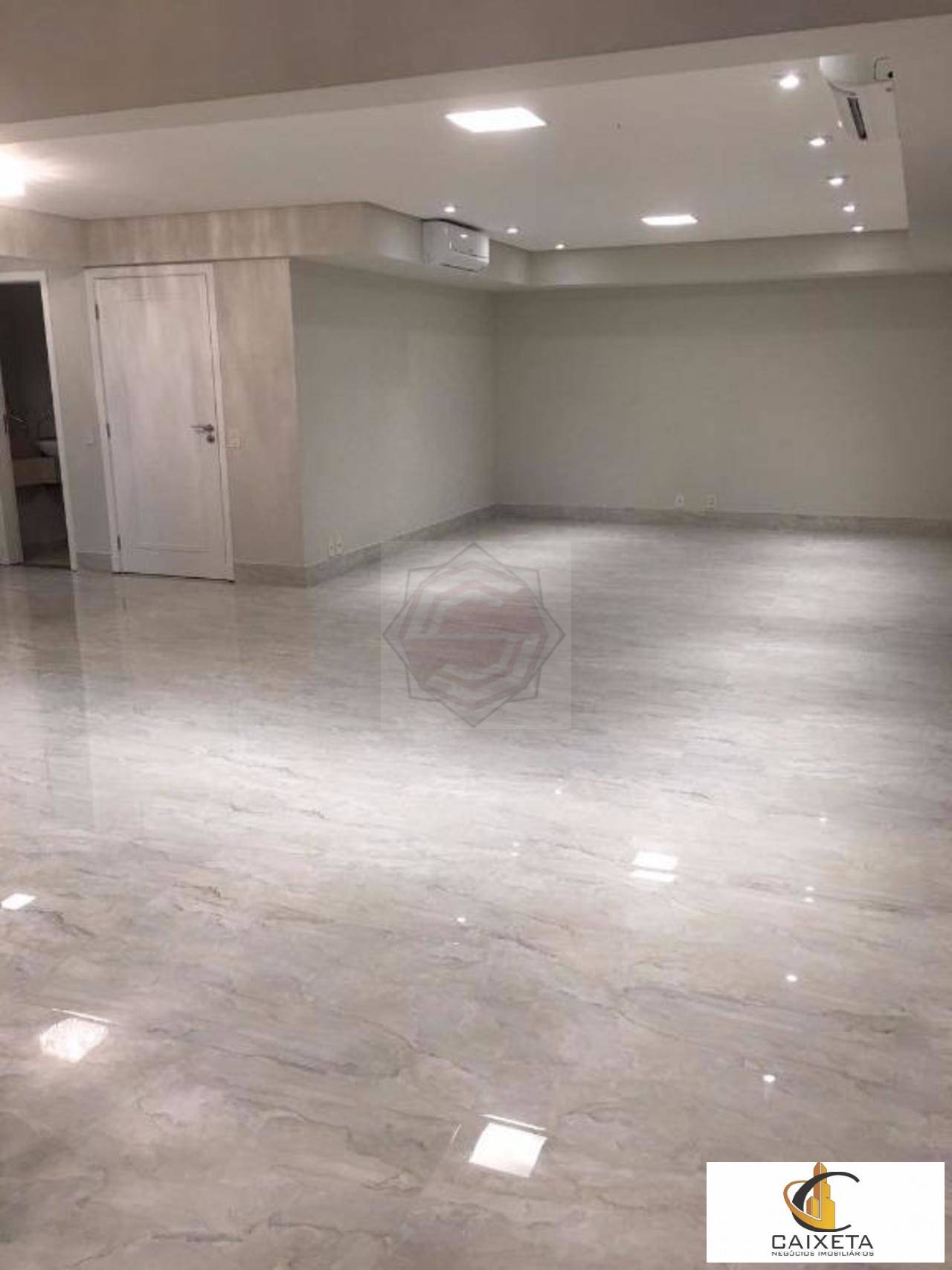 Apartamento à venda com 3 quartos, 270m² - Foto 21