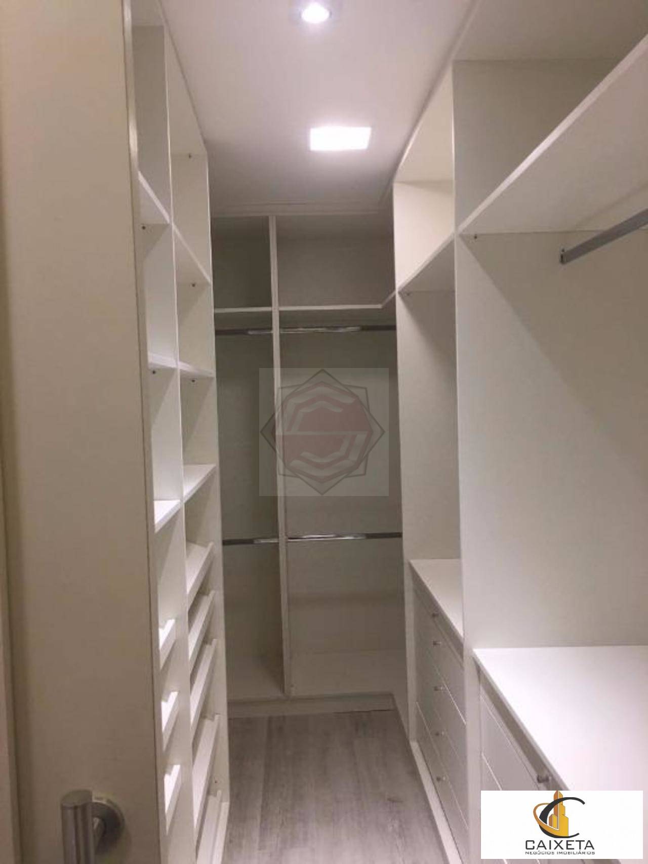 Apartamento à venda com 3 quartos, 270m² - Foto 29