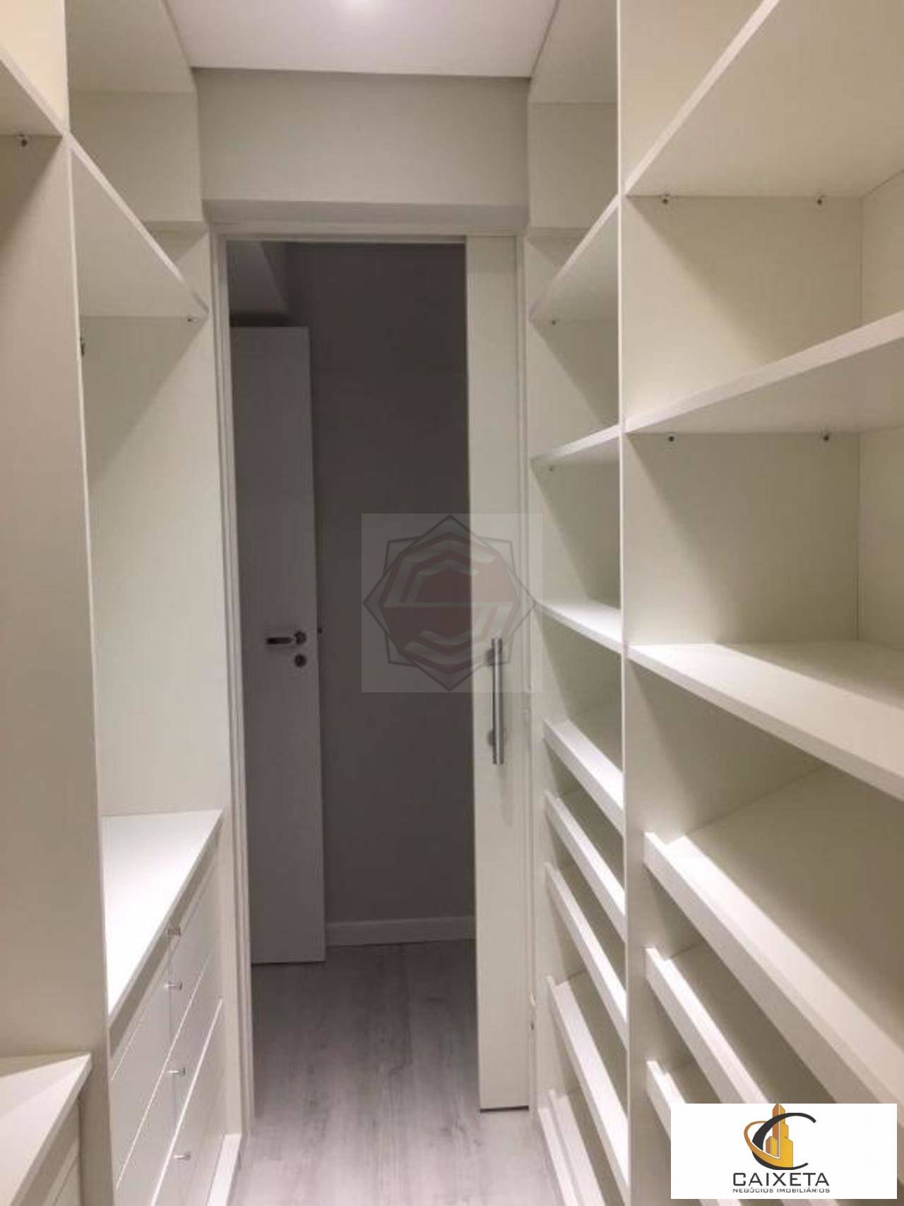 Apartamento à venda com 3 quartos, 270m² - Foto 30