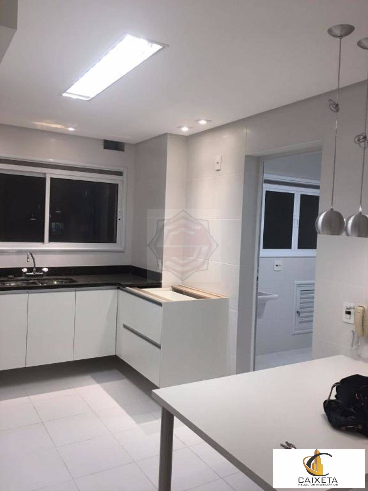 Apartamento à venda com 3 quartos, 270m² - Foto 5