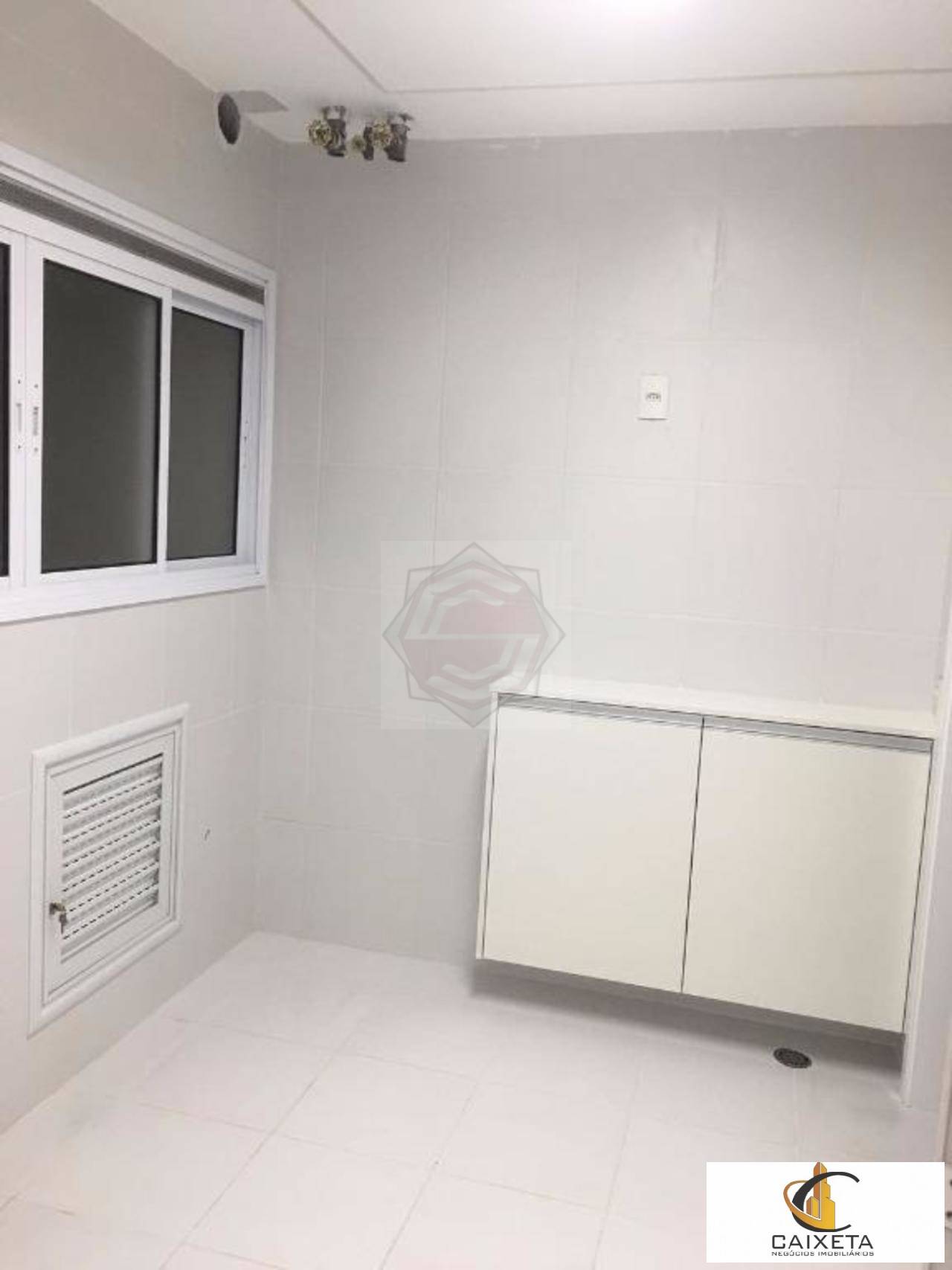 Apartamento à venda com 3 quartos, 270m² - Foto 6