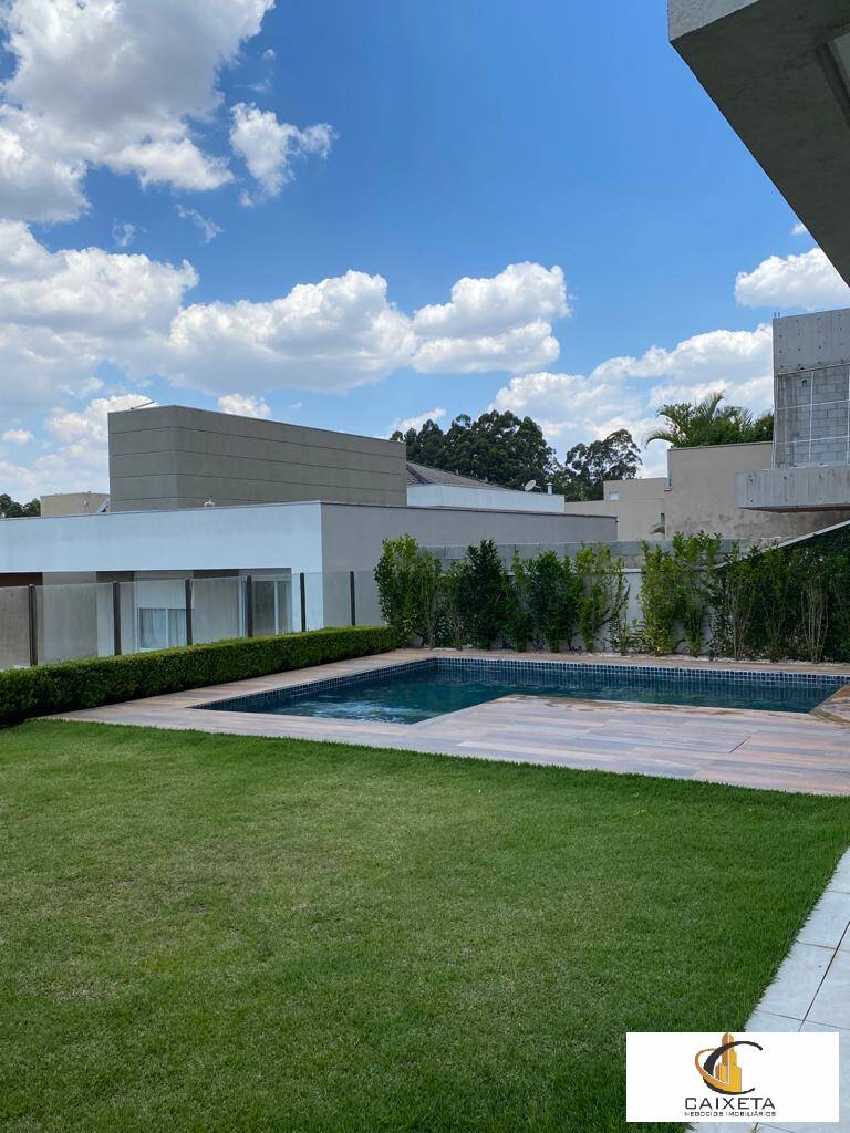 Casa de Condomínio para alugar com 4 quartos, 470m² - Foto 3