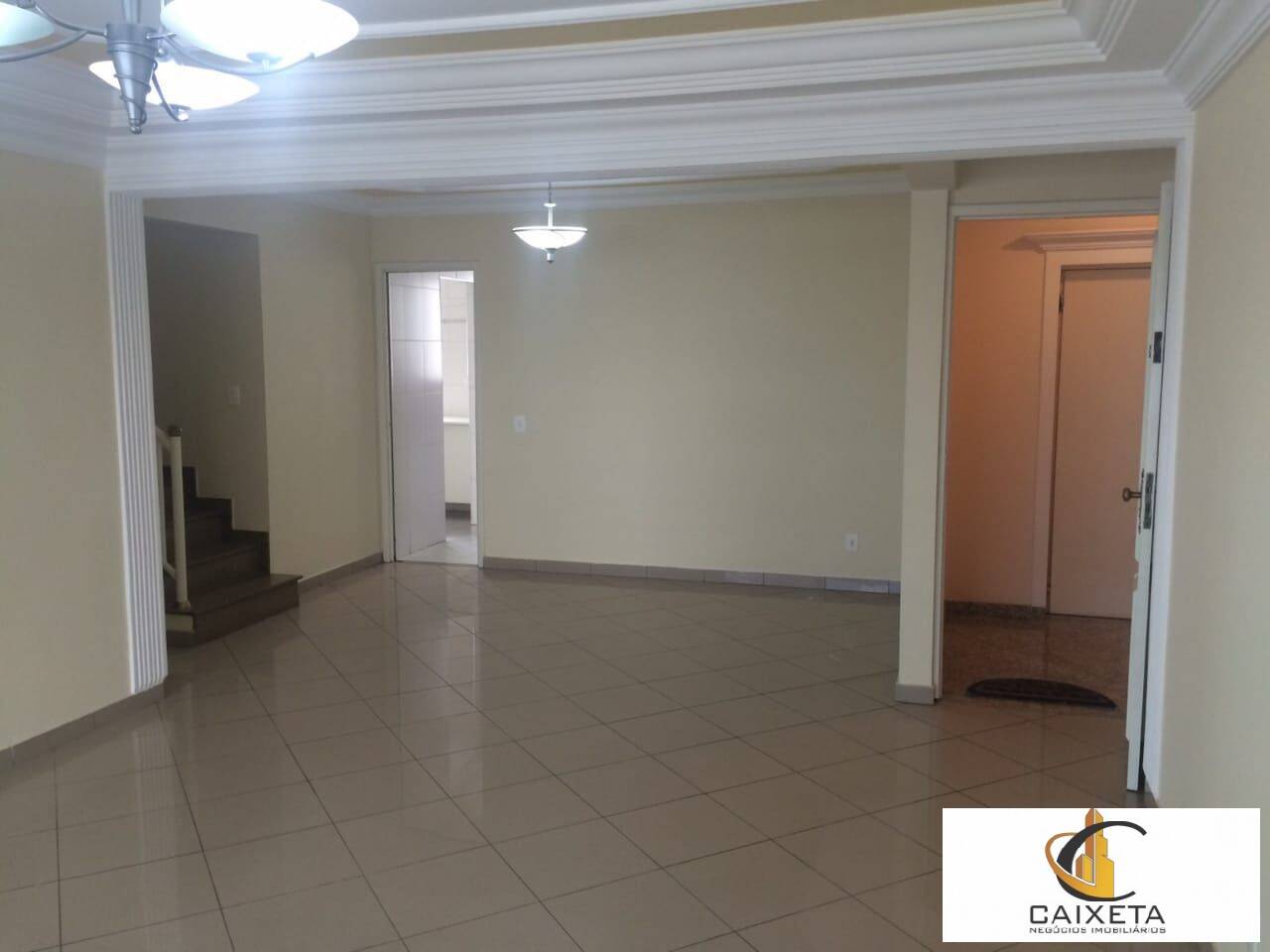 Apartamento à venda com 4 quartos, 260m² - Foto 4