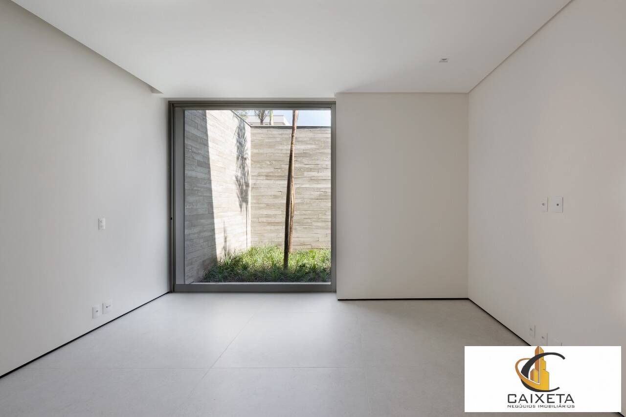 Casa à venda com 5 quartos, 1100m² - Foto 13