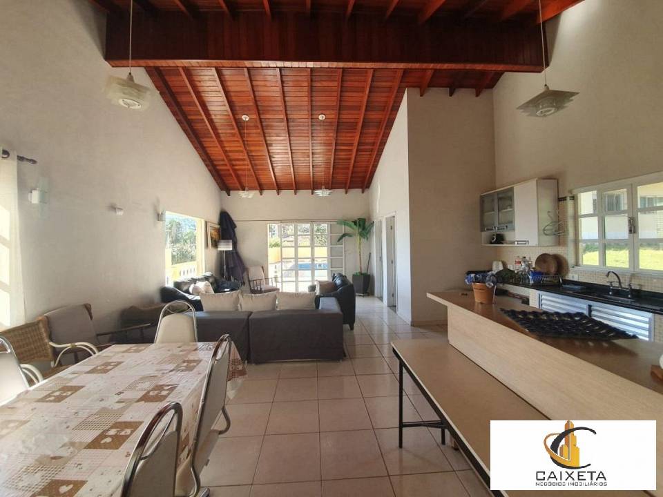 Fazenda à venda com 5 quartos, 450m² - Foto 4