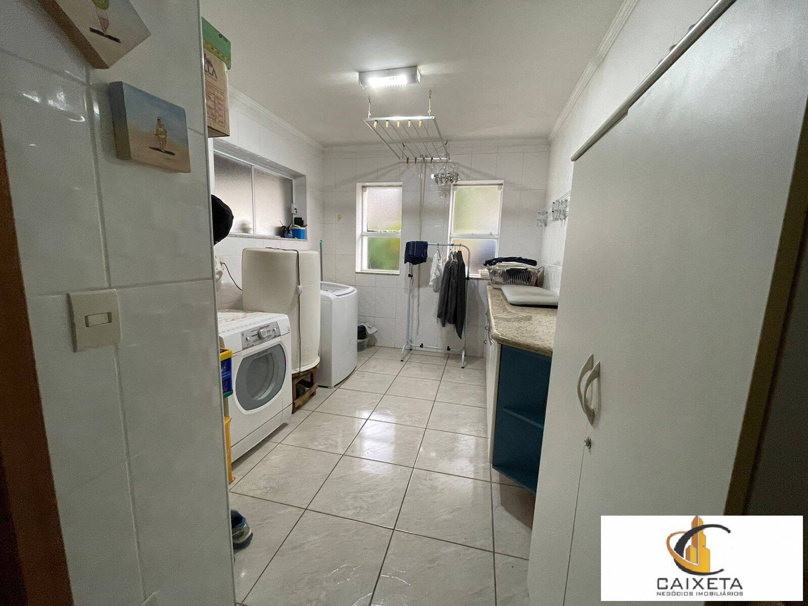 Casa de Condomínio à venda com 3 quartos, 378m² - Foto 15