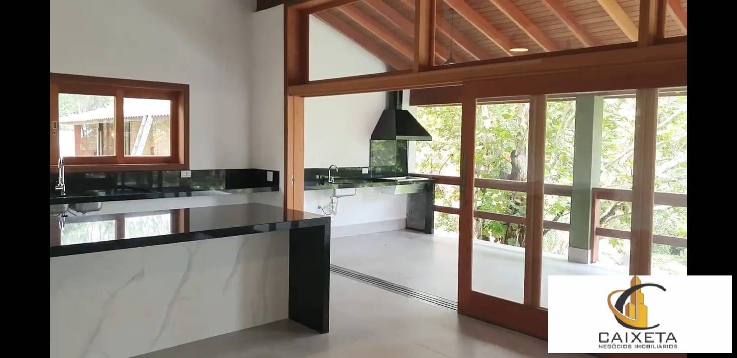 Casa de Condomínio à venda com 3 quartos, 1200m² - Foto 2