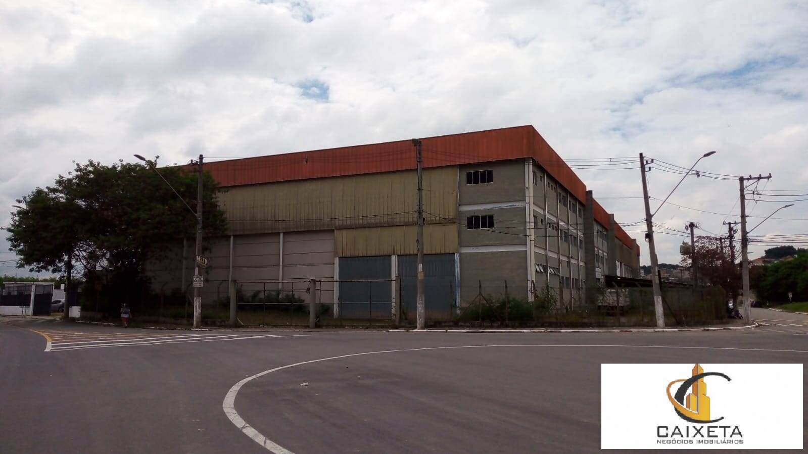 Depósito-Galpão-Armazém para alugar, 750m² - Foto 1