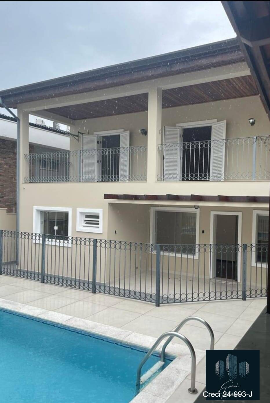 Casa de Condomínio à venda e aluguel com 5 quartos, 400m² - Foto 1