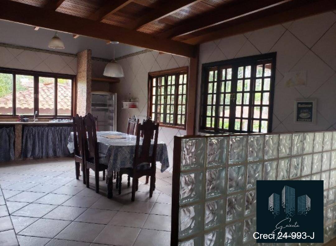 Fazenda à venda com 4 quartos, 2700m² - Foto 4