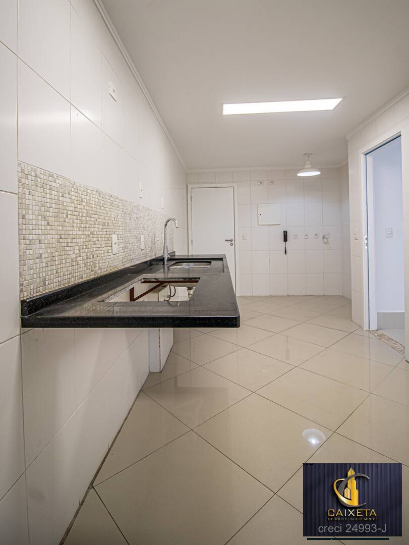 Apartamento à venda com 3 quartos, 172m² - Foto 11