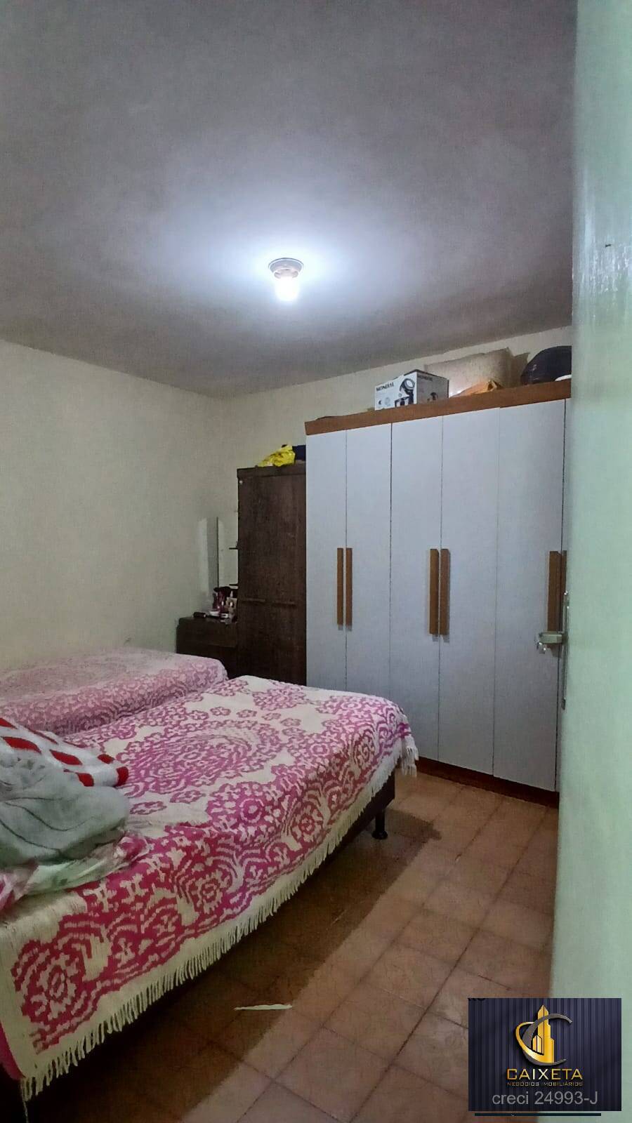 Casa à venda com 5 quartos, 180m² - Foto 11