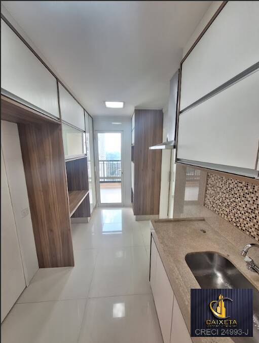 Apartamento à venda com 3 quartos, 94m² - Foto 4