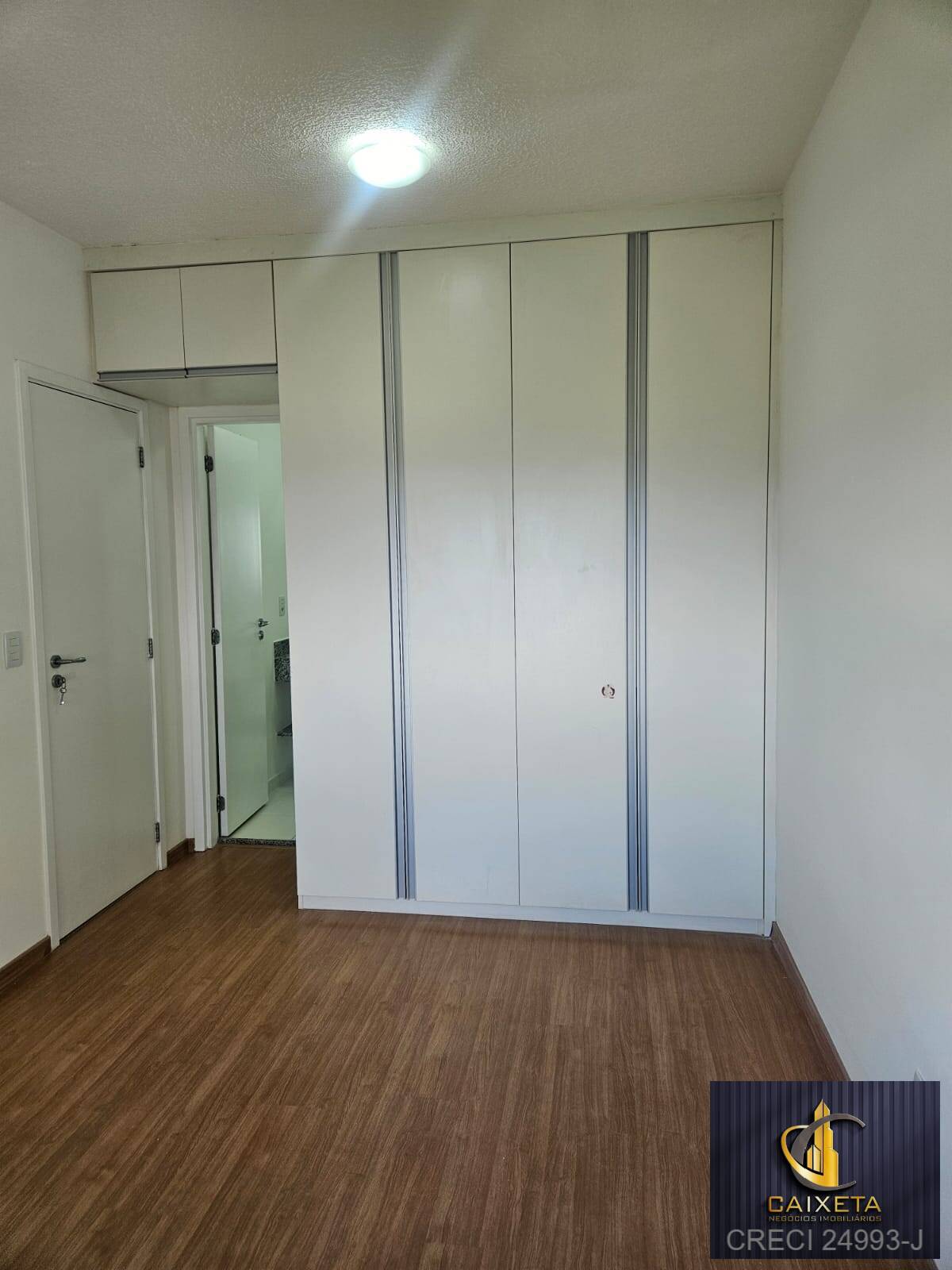 Apartamento à venda com 2 quartos, 68m² - Foto 10