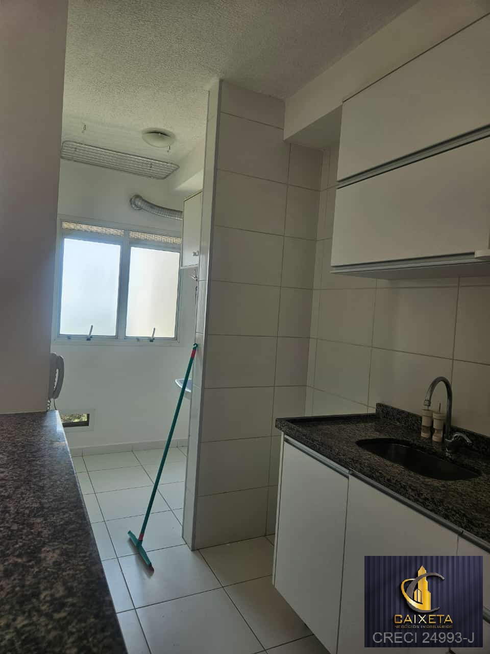 Apartamento à venda com 2 quartos, 68m² - Foto 5