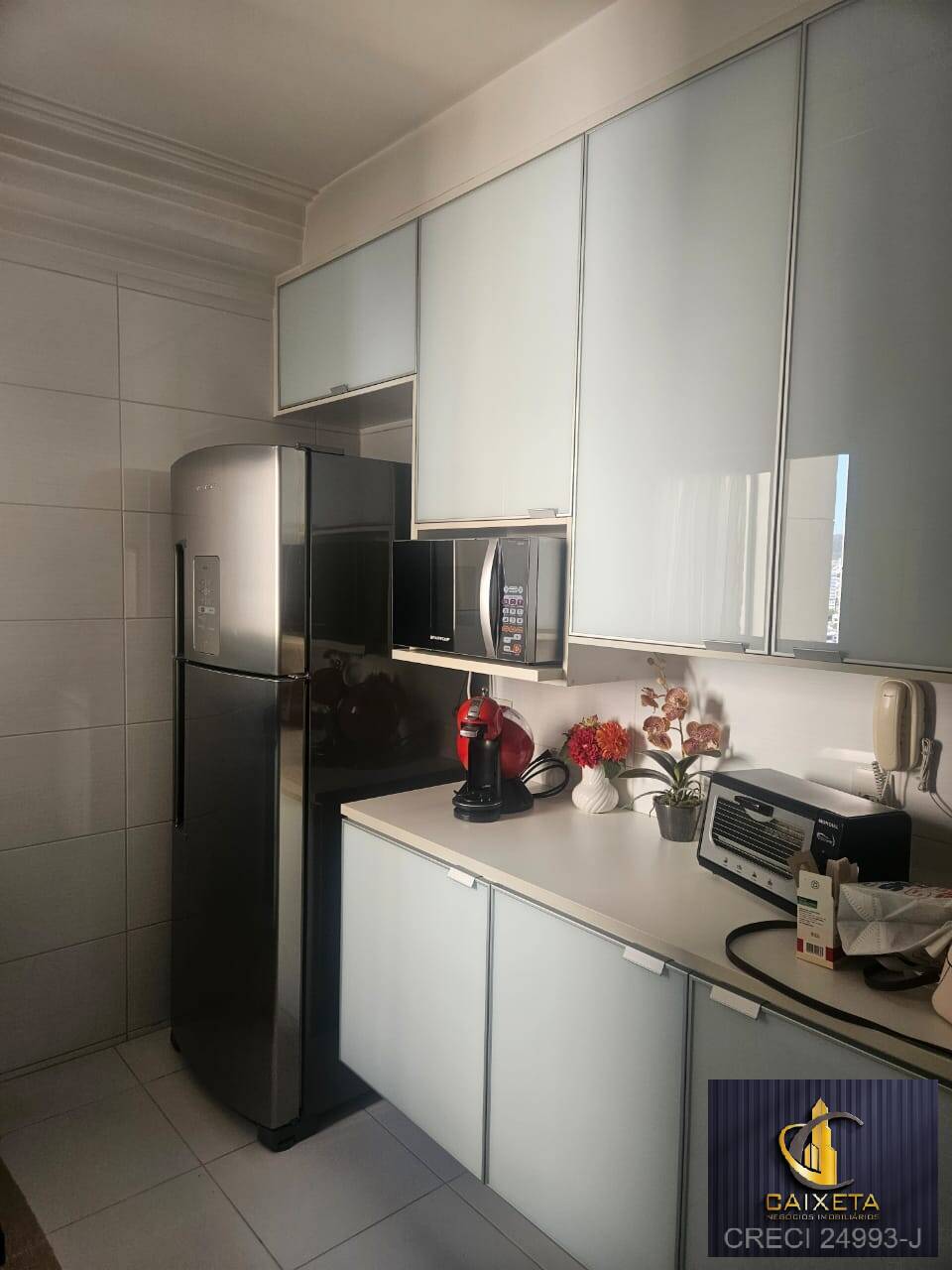 Apartamento à venda com 2 quartos, 85m² - Foto 3