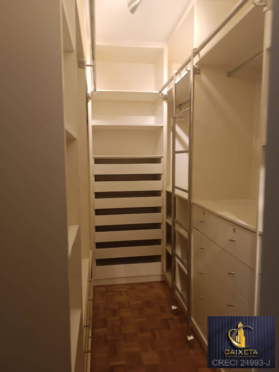 Casa de Condomínio para alugar com 4 quartos, 380m² - Foto 13