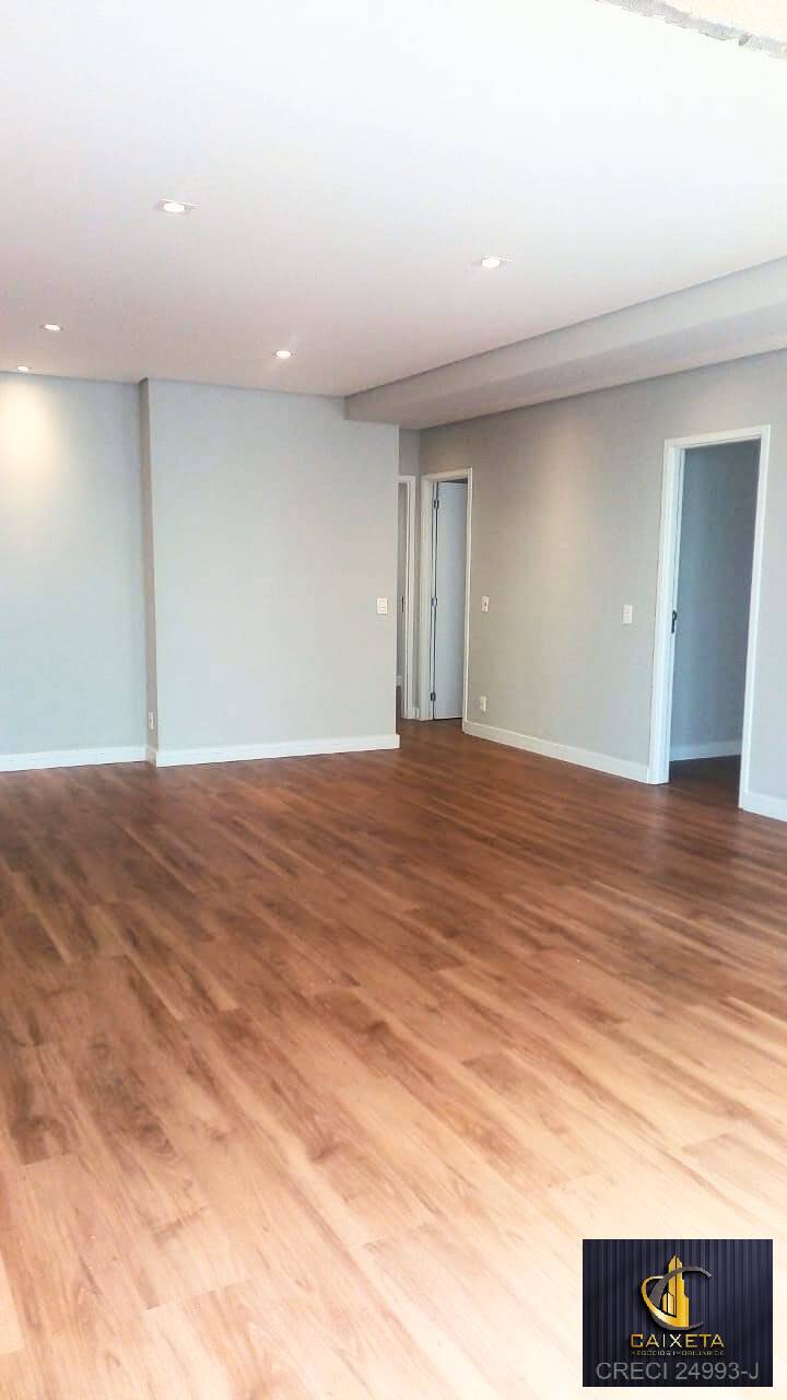 Apartamento à venda com 3 quartos, 110m² - Foto 5